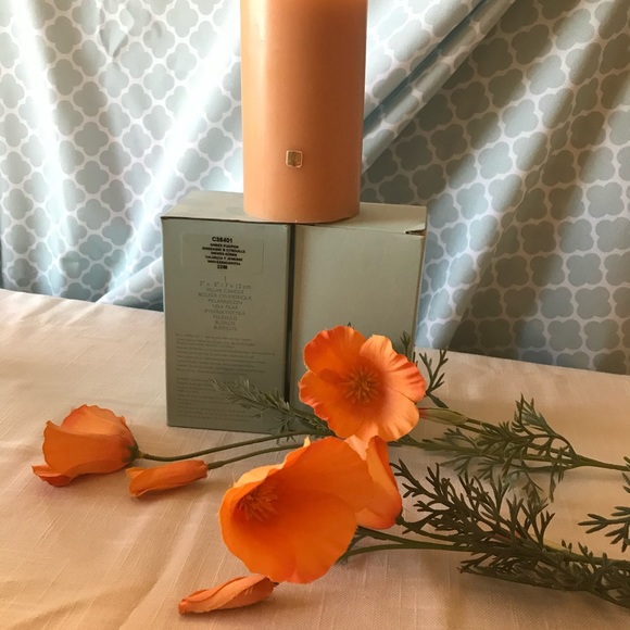 Partylite pillar candle - Picture 2 of 2